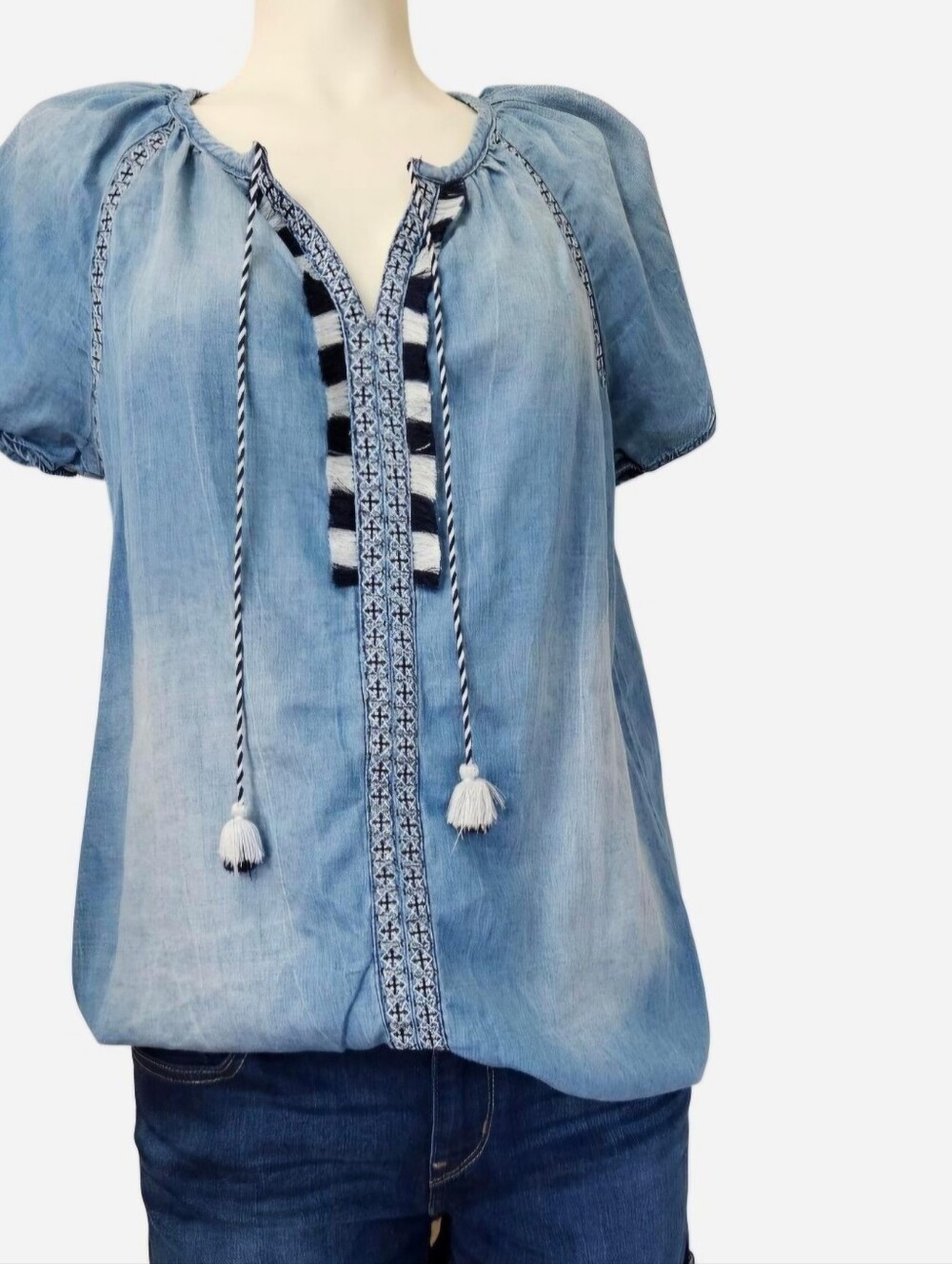 Code Bleu Short Sleeve Embroidered Tassel Shirt Women's Size Small